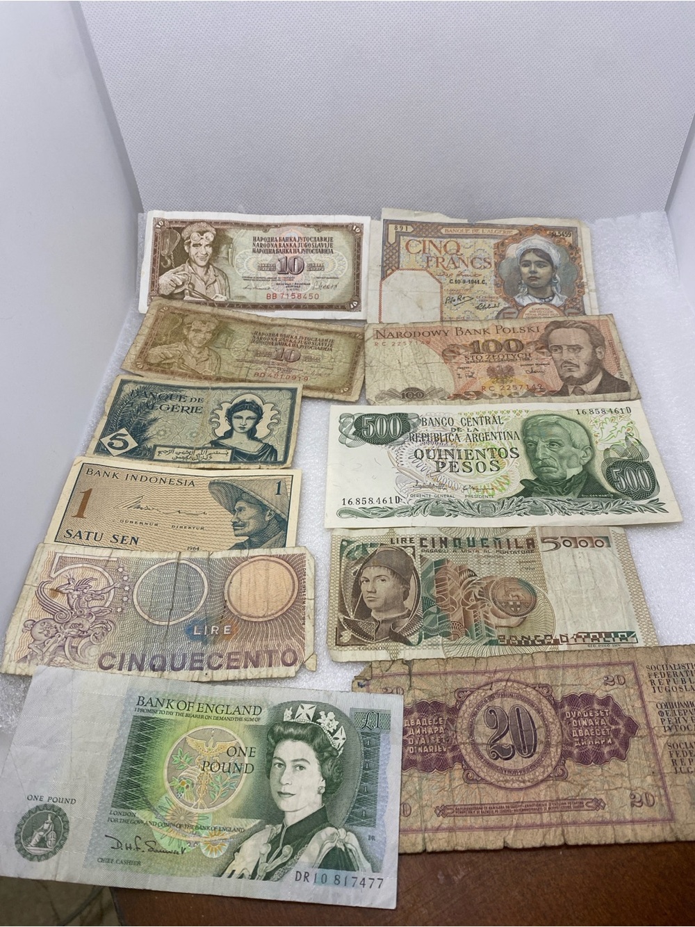 Vintage Foreign Paper Money / Lot Of 17/ Various Year And Conditions